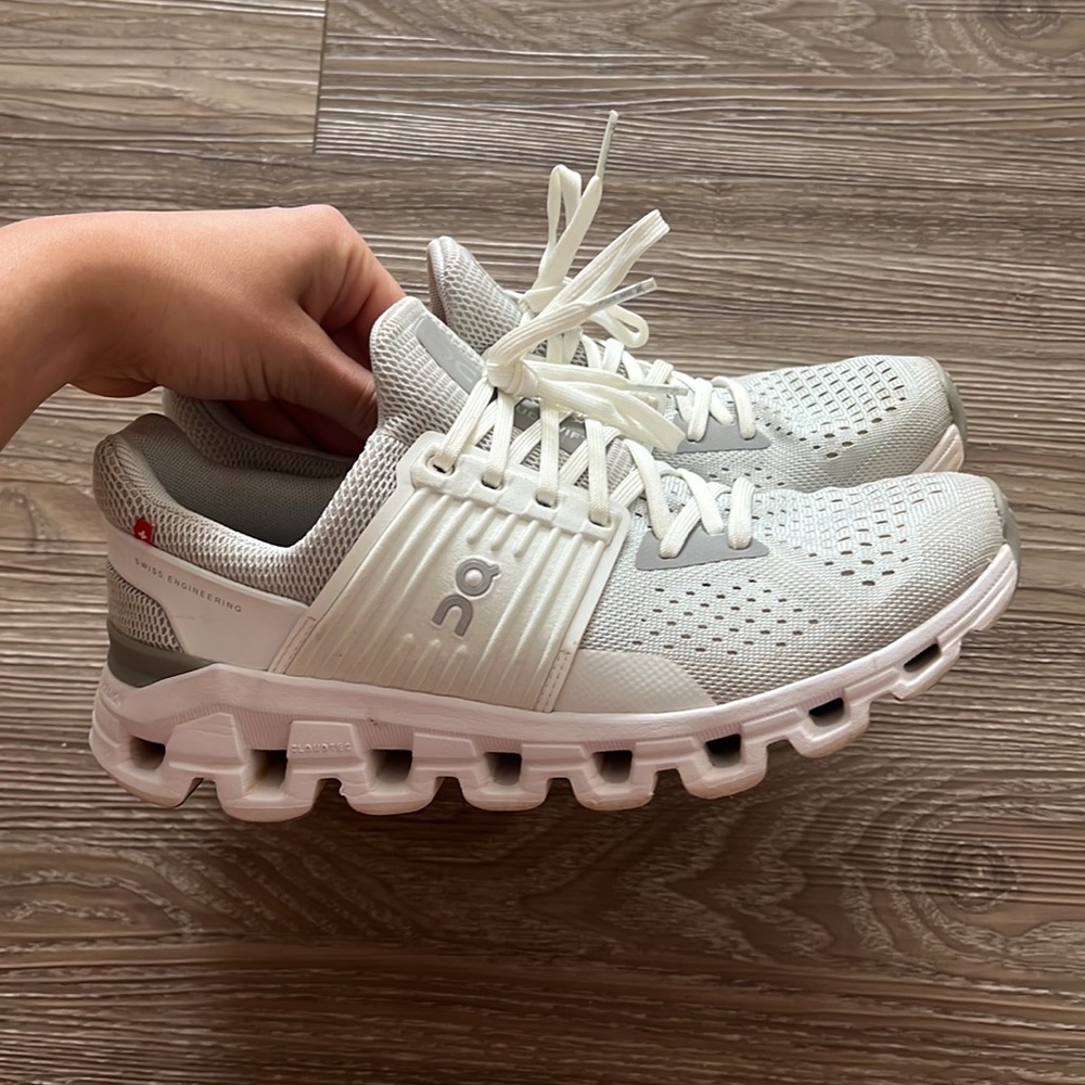 On cloud tennis shoes